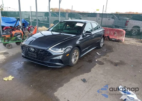 2021 Hyundai Sonata Sel z USA, uszkodzony, nr VIN 5NPEF4JA6MH105041